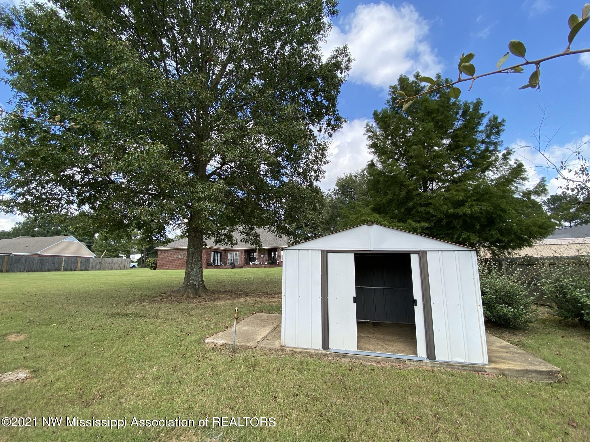 3094 Country Club Road Senatobia, MS 38668 - Photo 43 of 47 57A49920-3854-4897-B292-E21408EDB8F1