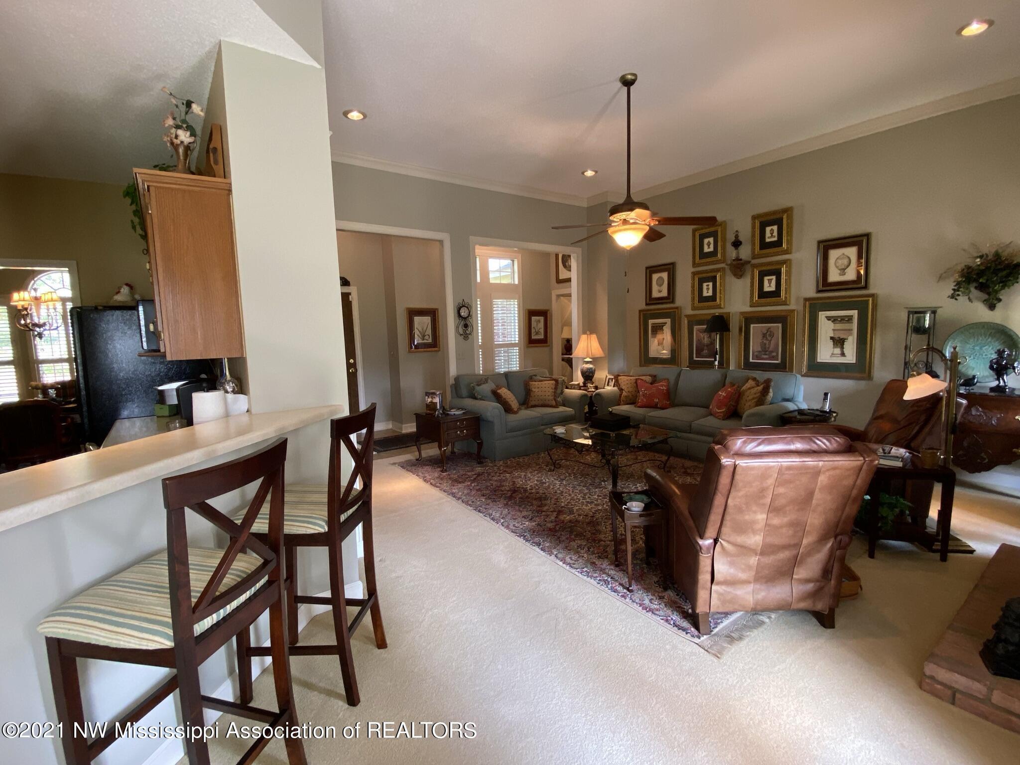 3094 Country Club Road Senatobia, MS 38668 - Photo 8 of 47 BFC6D765-8FCB-44B5-AB1D-ADCA2757D51D
