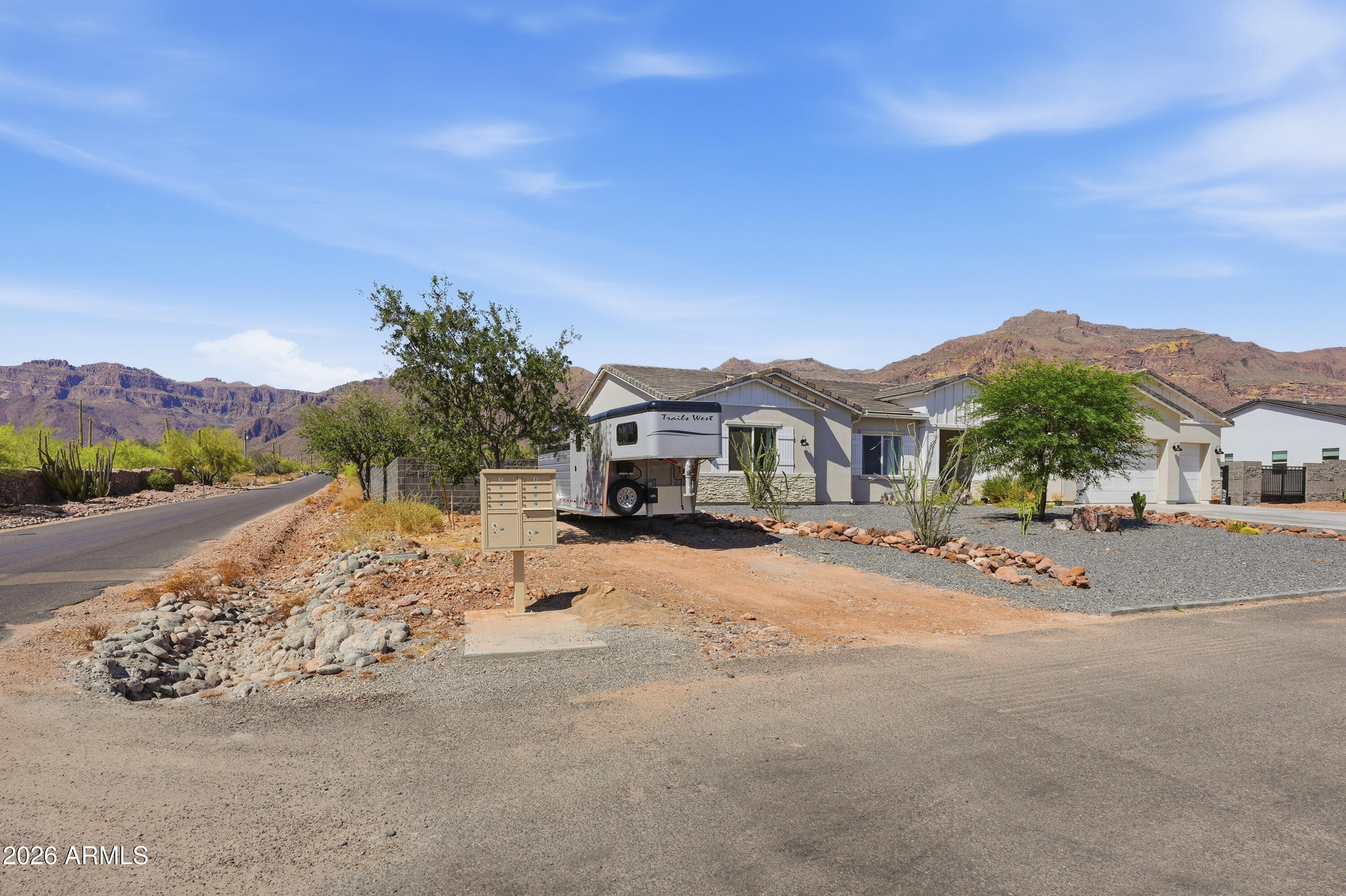10464 East Magnolia Road Gold Canyon, AZ 85118 - Photo 3 of 77 003_ListerPros