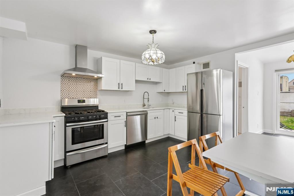 63 Garrison Street Newark, NJ 07105 - Photo 13 of 40