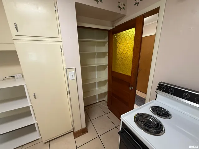 $154,990 | 130 East Maple Street, Roseville, IL 61473