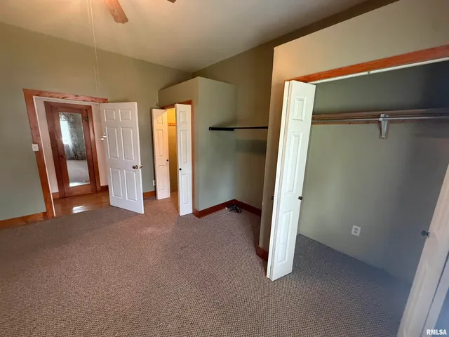 $154,990 | 130 East Maple Street, Roseville, IL 61473