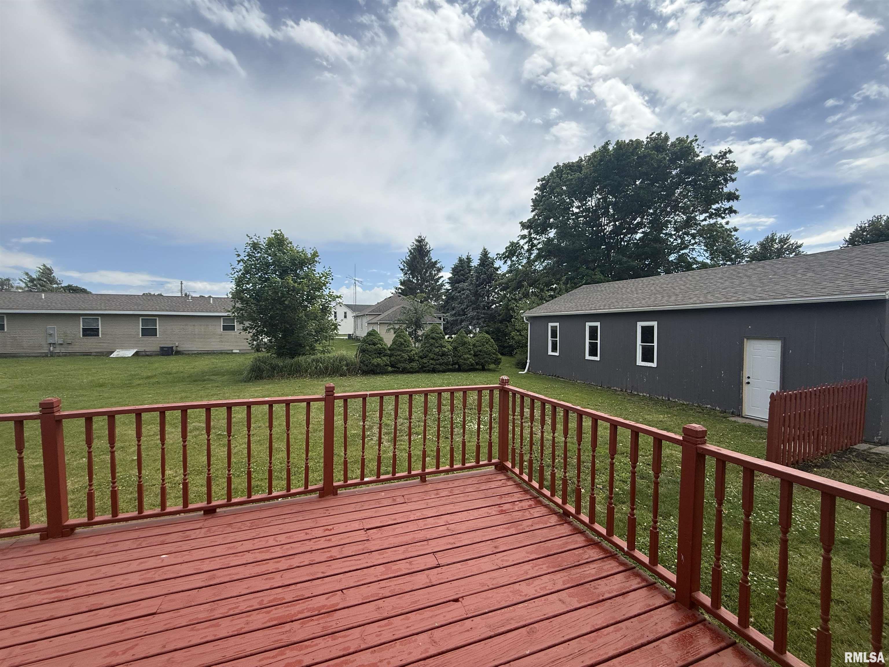 130 East Maple Street Roseville, IL 61473 - Photo 31 of 41