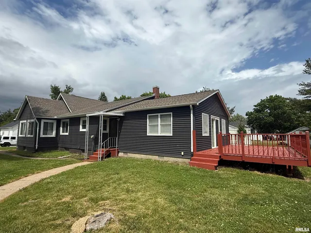 $154,990 | 130 East Maple Street, Roseville, IL 61473