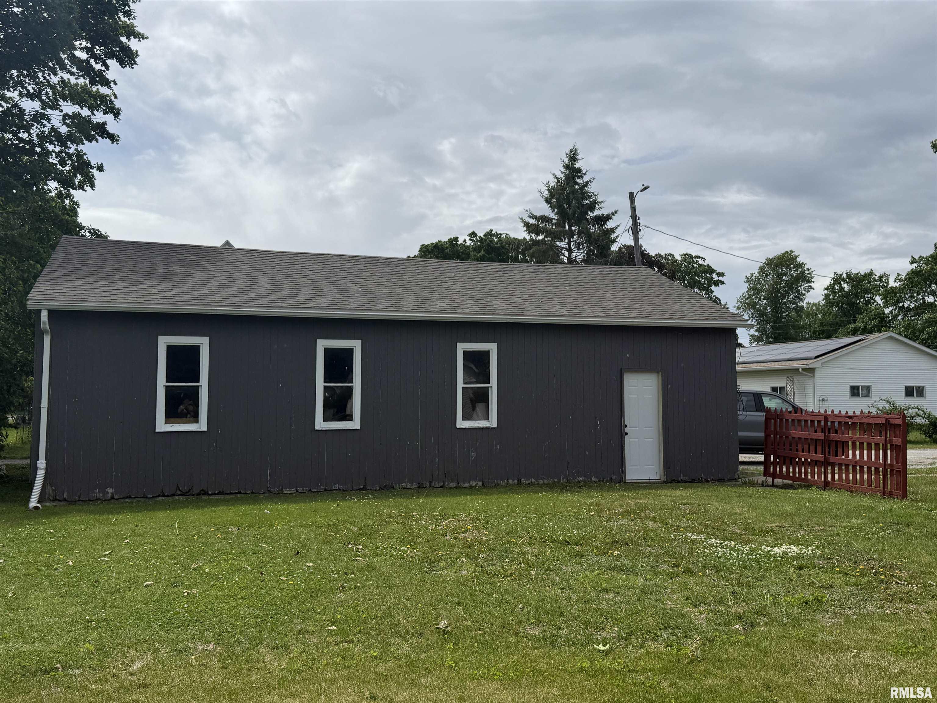 130 East Maple Street Roseville, IL 61473 - Photo 39 of 41