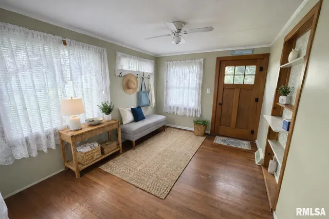 $154,990 | 130 East Maple Street, Roseville, IL 61473