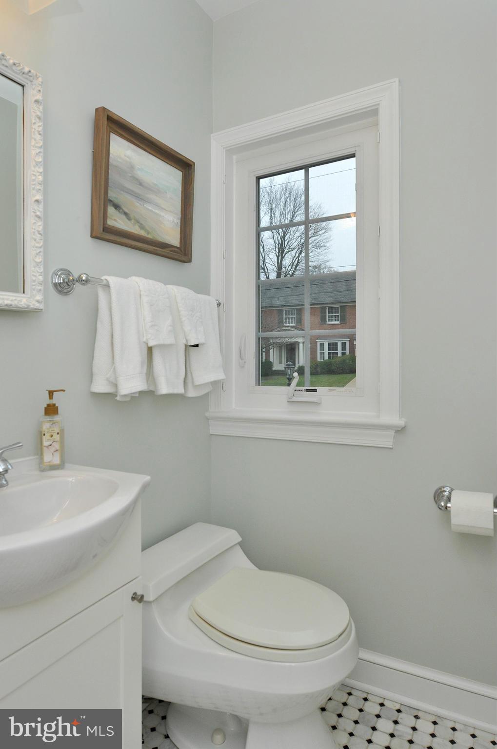 8046 Glendale Road Chevy Chase, MD 20815 - Photo 15 of 30 Main level powder room