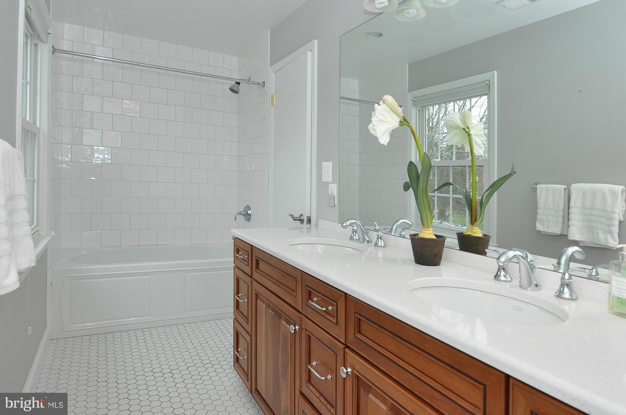 8046 Glendale Road Chevy Chase, MD 20815 - Photo 24 of 30 Bath