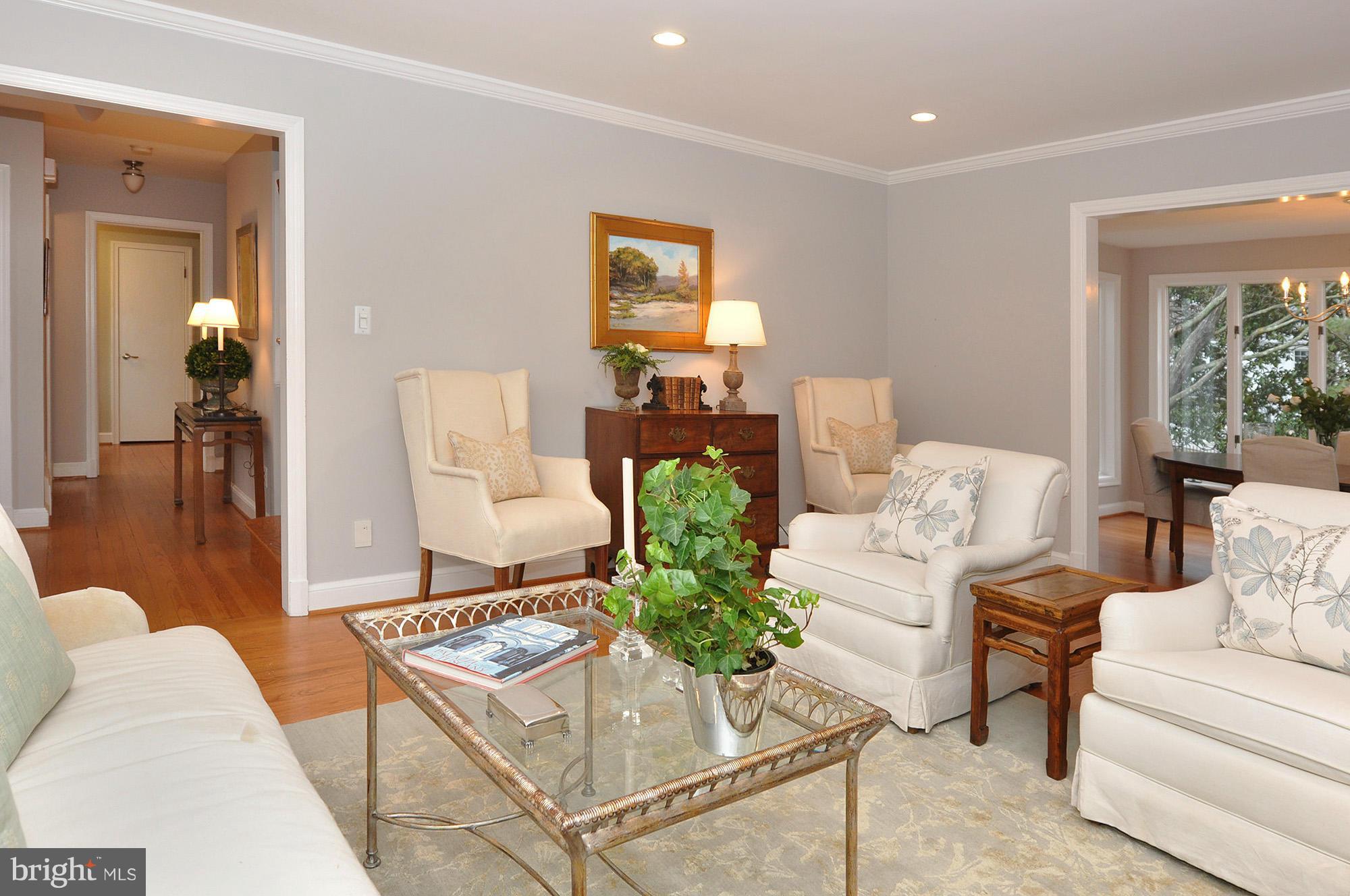 8046 Glendale Road Chevy Chase, MD 20815 - Photo 4 of 30 Living Room