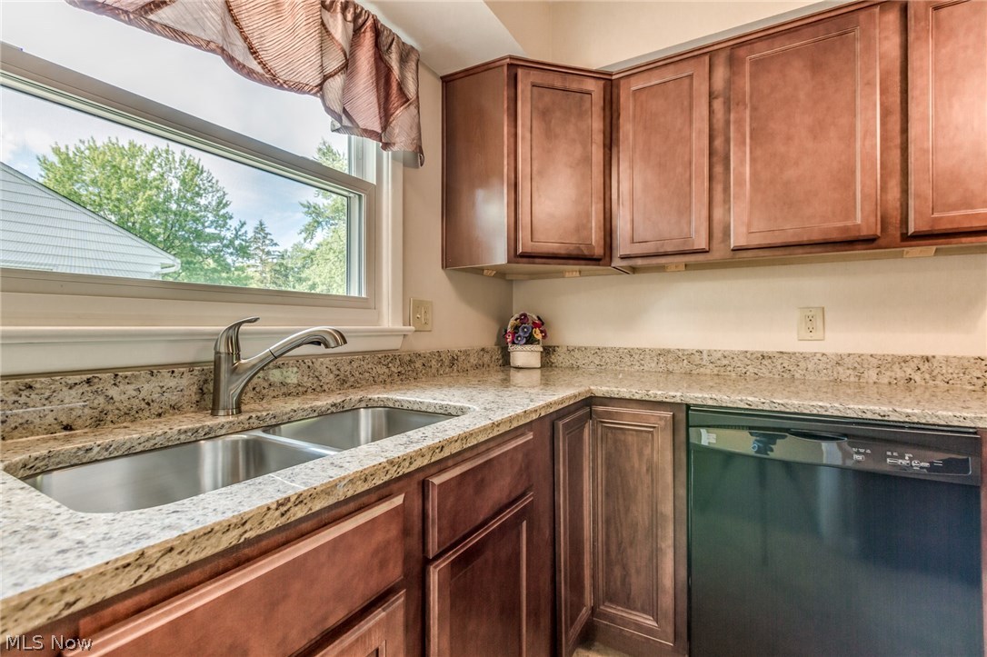 4755 Wake Robin Road Mentor, OH 44060 - Photo 7 of 35