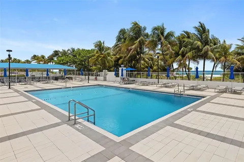 $535,000 | 5001 Collins Avenue, Unit 1E, Miami Beach, FL 33140