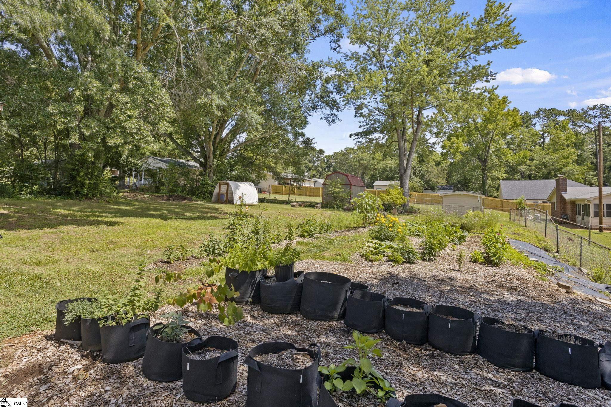 1902 Old Parker Road Greenville, SC 29609 - Photo 15 of 24