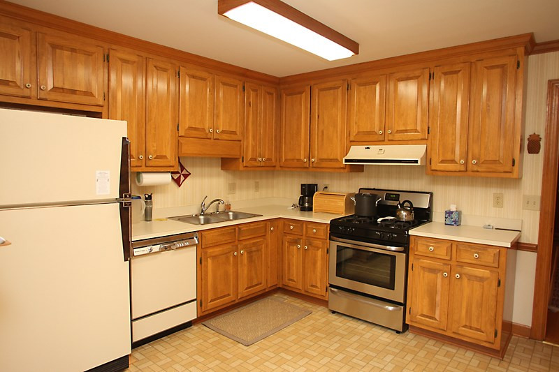 27 Sandstone Ridge Drive Durham, NC 27713 - Photo 6 of 12 Kitchen