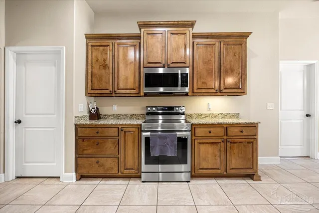 $449,999 | 6096 Winchester Circle, Milton, FL 32570