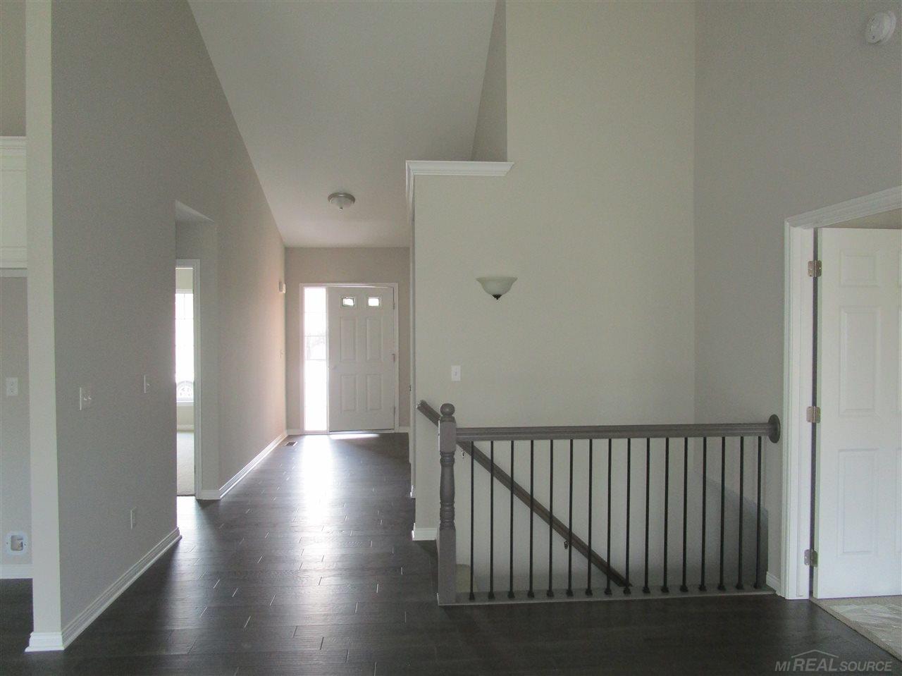 47384 Mariners New Baltimore, MI 48051 - Photo 3 of 19