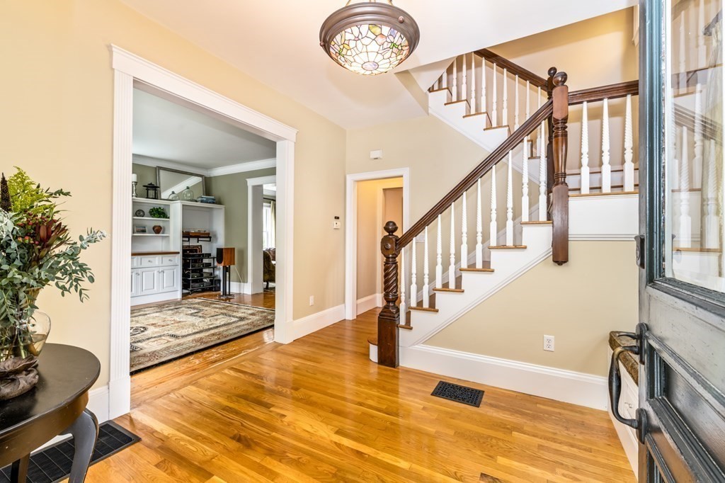44 Marion Road Watertown, MA 02472 - Photo 4 of 42