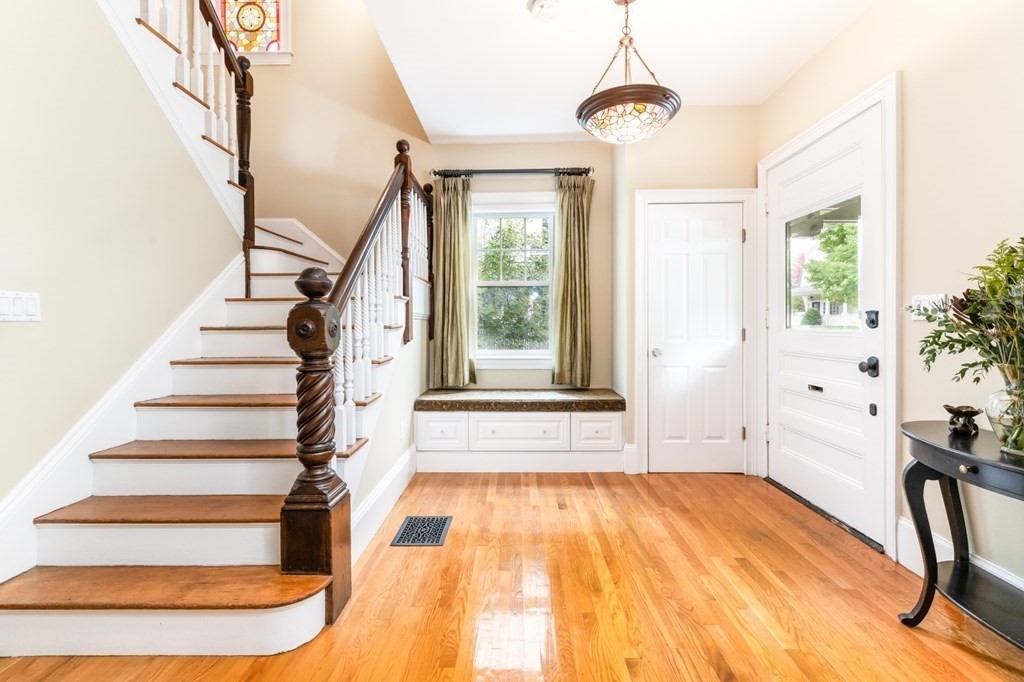 44 Marion Road Watertown, MA 02472 - Photo 7 of 42