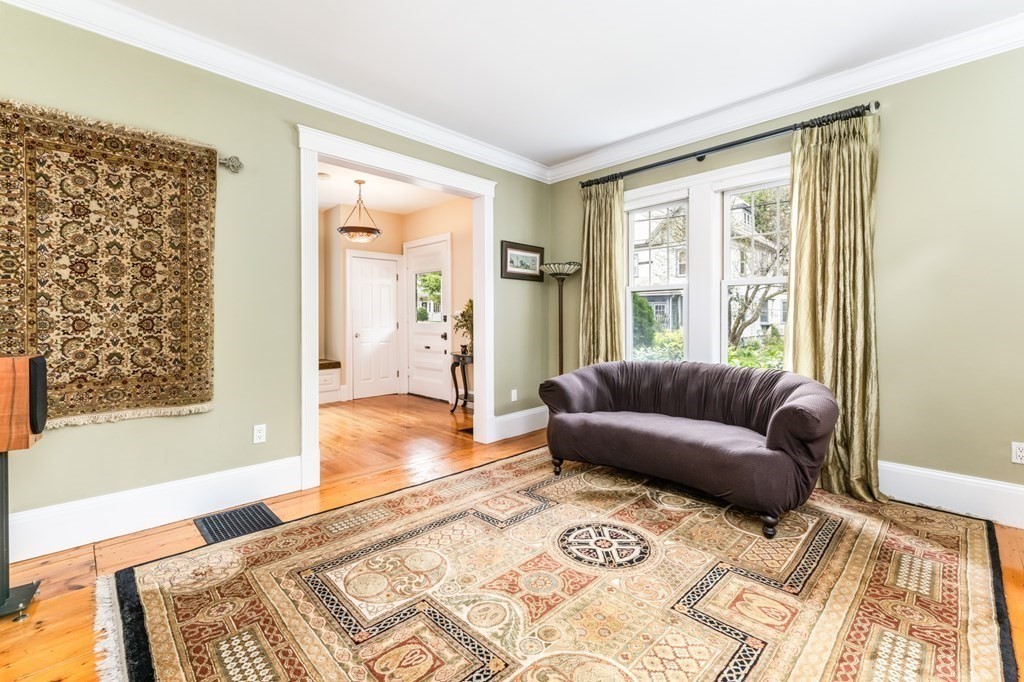 44 Marion Road Watertown, MA 02472 - Photo 8 of 42