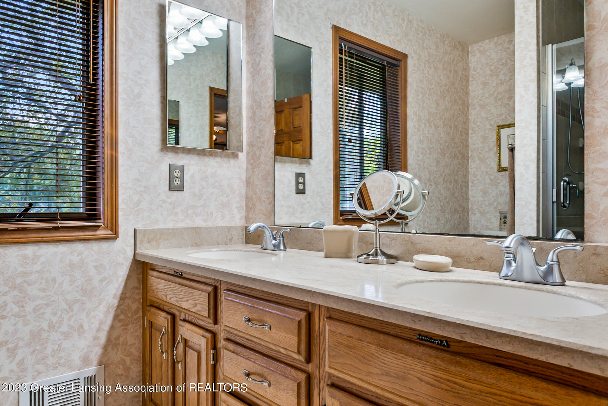 85 Damon Road Haslett, MI 48840 - Photo 47 of 92 Primary bath main level