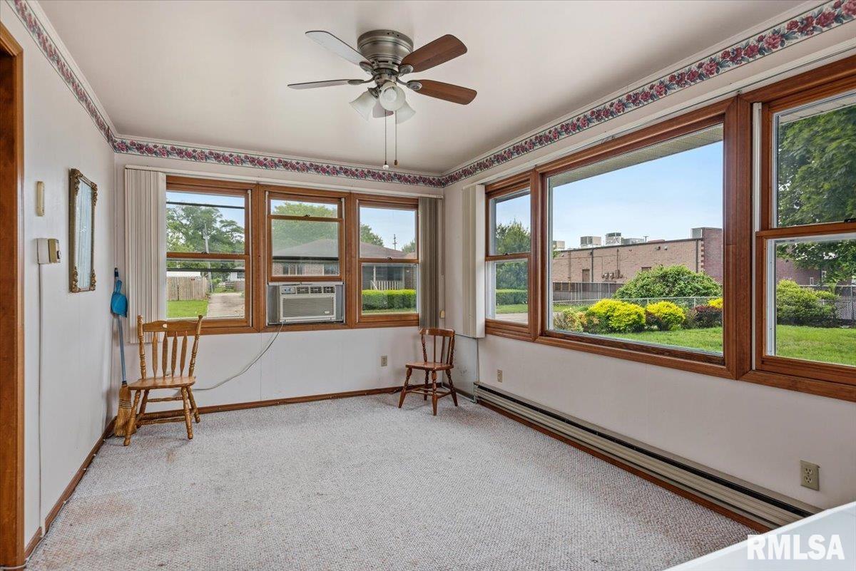 2301 Arrowhead Drive Springfield, IL 62702 - Photo 10 of 44