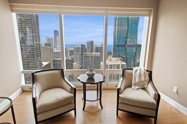 $1,295,000 | 340 East Randolph Street, Unit 5504, Chicago, IL 60601