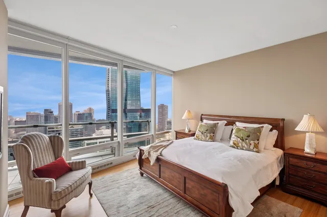 $1,295,000 | 340 East Randolph Street, Unit 5504, Chicago, IL 60601