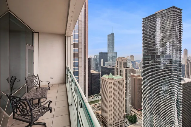 $1,295,000 | 340 East Randolph Street, Unit 5504, Chicago, IL 60601