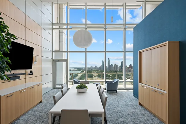 $1,295,000 | 340 East Randolph Street, Unit 5504, Chicago, IL 60601