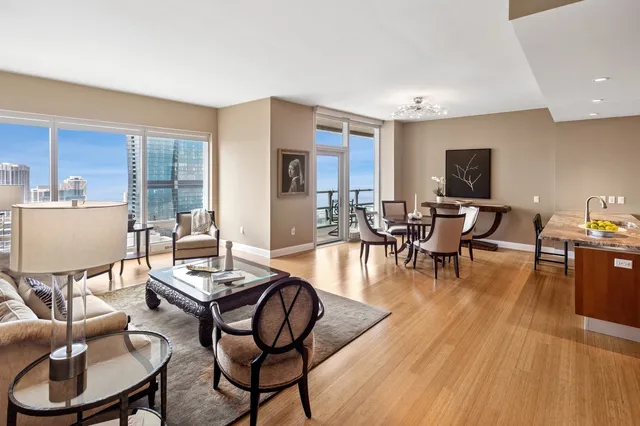 $1,295,000 | 340 East Randolph Street, Unit 5504, Chicago, IL 60601