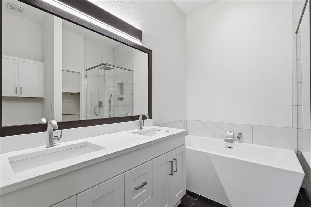11313 Canoe Road Frisco, TX 75035 - Photo 29 of 40 Updated Bathroom #2