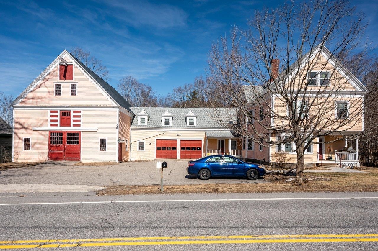 221 Atlantic Avenue North Hampton, NH 03862 - Photo 3 of 37