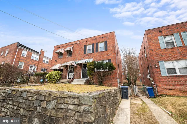 $3,500 | 2412 18th Street Southeast, Washington, DC 20020