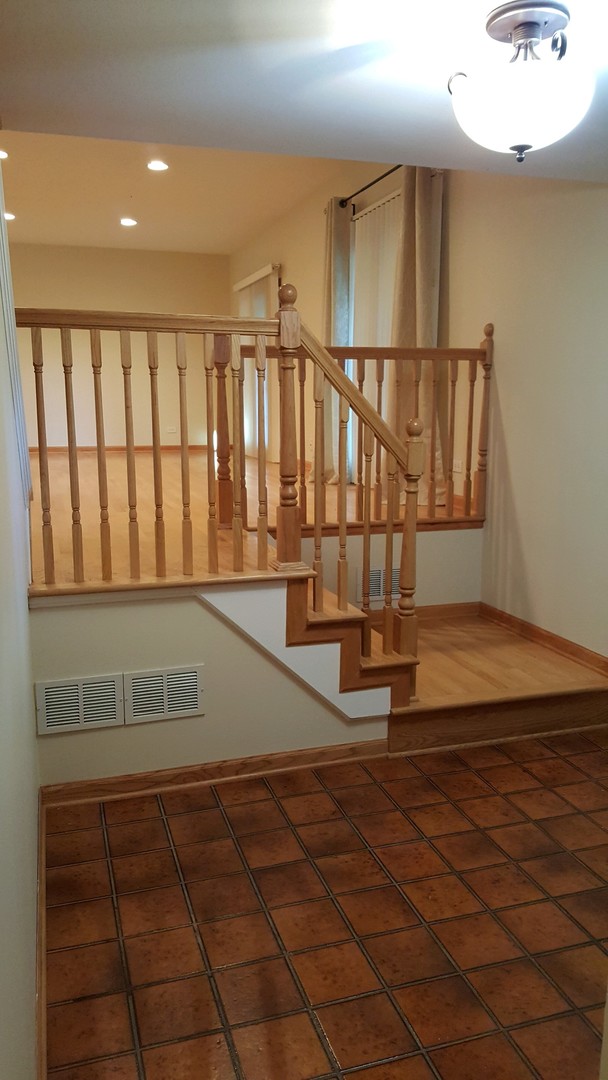 3402 Winnetka Road Glenview, IL 60026 - Photo 2 of 19 Gallery Image 2