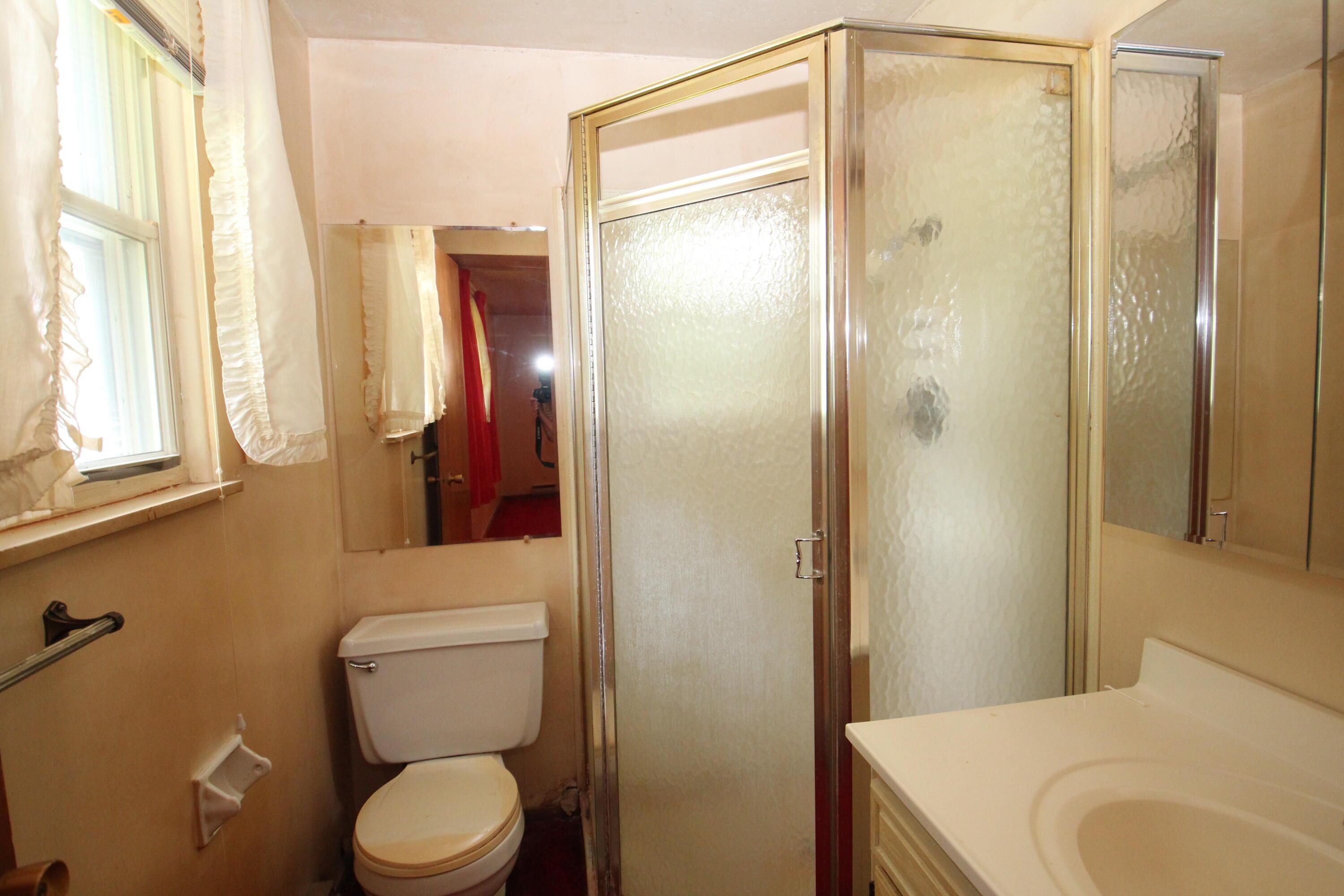 5726 Refugee Road Baltimore, OH 43105 - Photo 20 of 29 primary suite