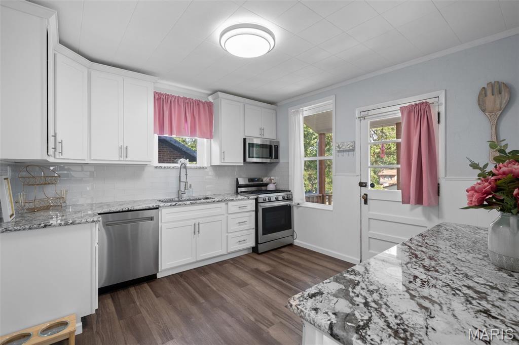 8303 Jackson Street St. Louis, MO 63114 - Photo 12 of 39