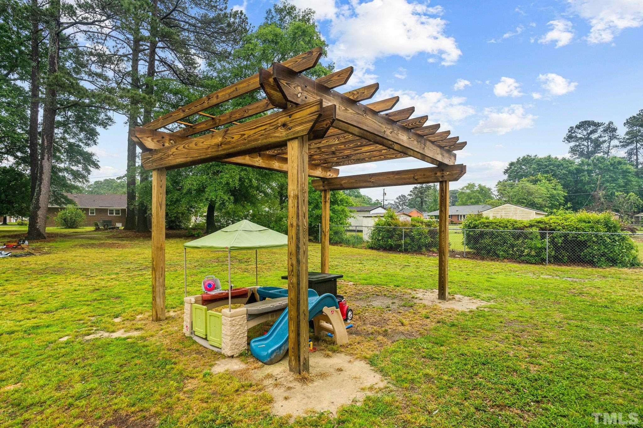 902 Raleigh Road Clinton, NC 28328 - Photo 35 of 39 Gallery Image 35