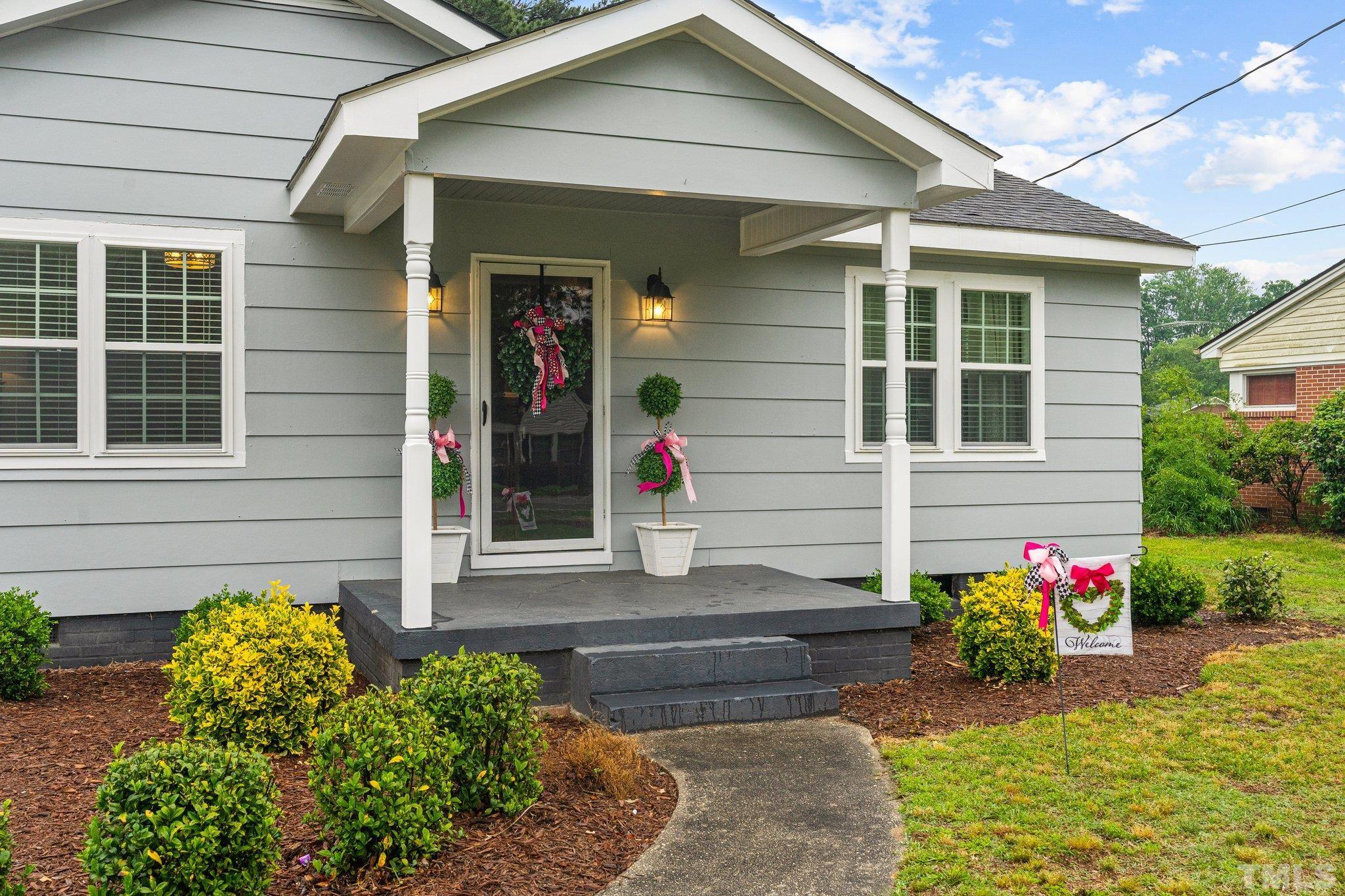 902 Raleigh Road Clinton, NC 28328 - Photo 4 of 39 Gallery Image 4