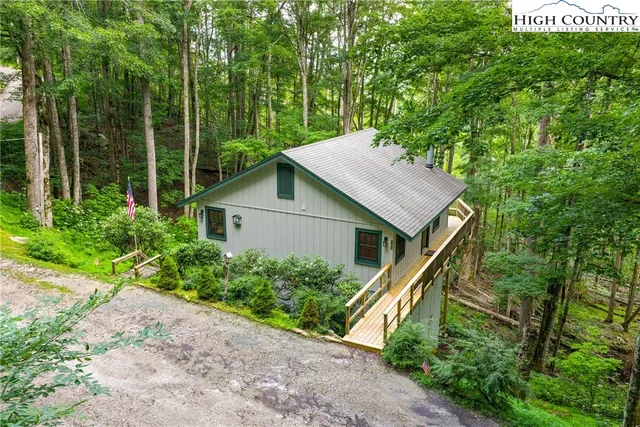 $499,000 | 121 Hollow Tree Road, Beech Mountain, NC 28604