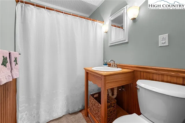 $499,000 | 121 Hollow Tree Road, Beech Mountain, NC 28604