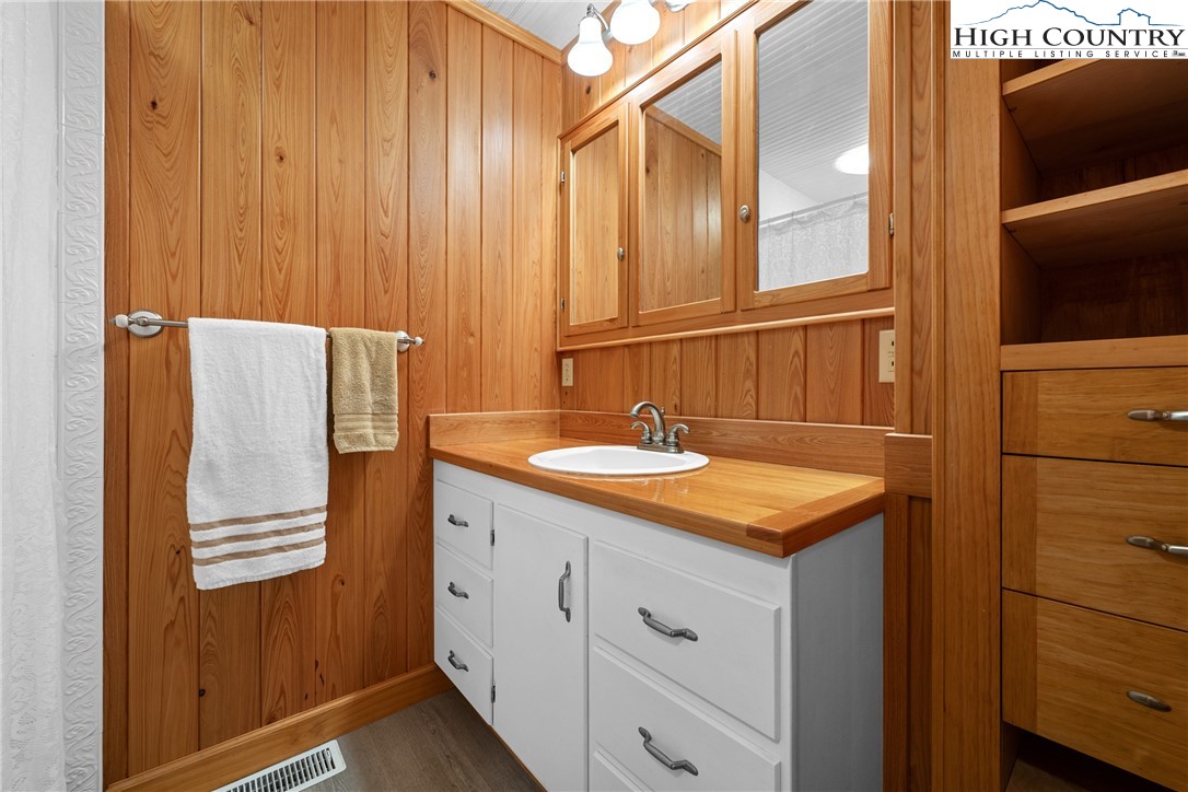 121 Hollow Tree Road Beech Mountain, NC 28604 - Photo 20 of 25