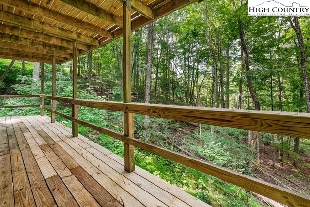 $499,000 | 121 Hollow Tree Road, Beech Mountain, NC 28604