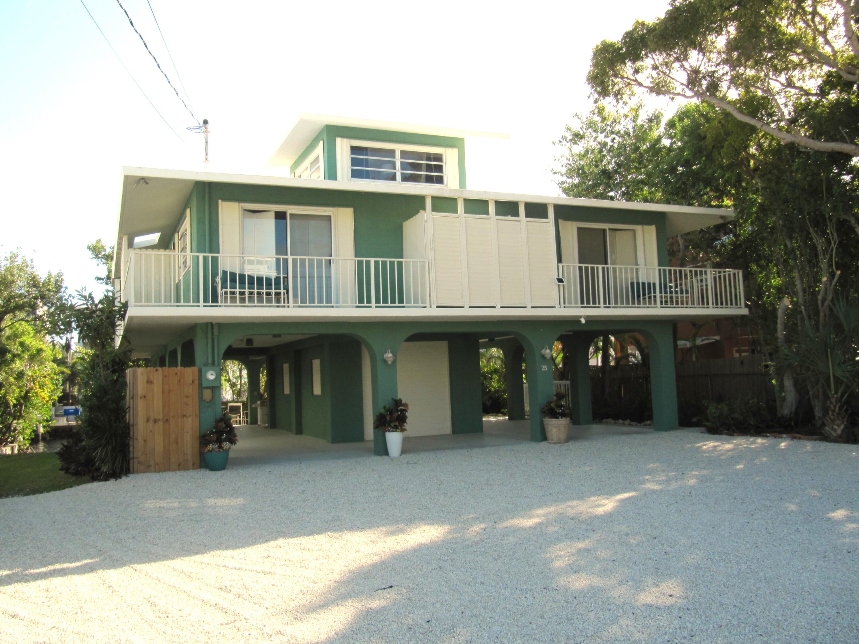 25 South Exuma Road Key Largo, FL 33037 - Photo 26 of 32 Front