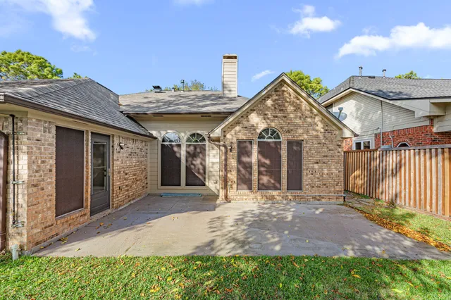 $2,400 | 17219 Crown Meadow Court, Houston, TX 77095