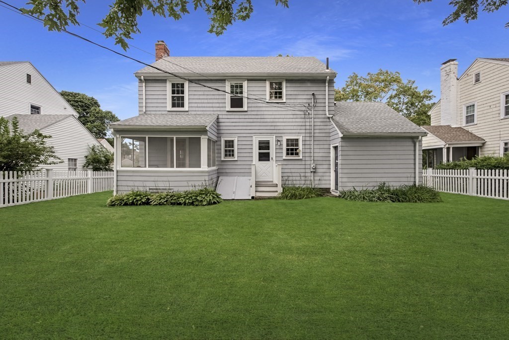 41 Sevinor Road Marblehead, MA 01945 - Photo 27 of 30 a front view of a house with a garden