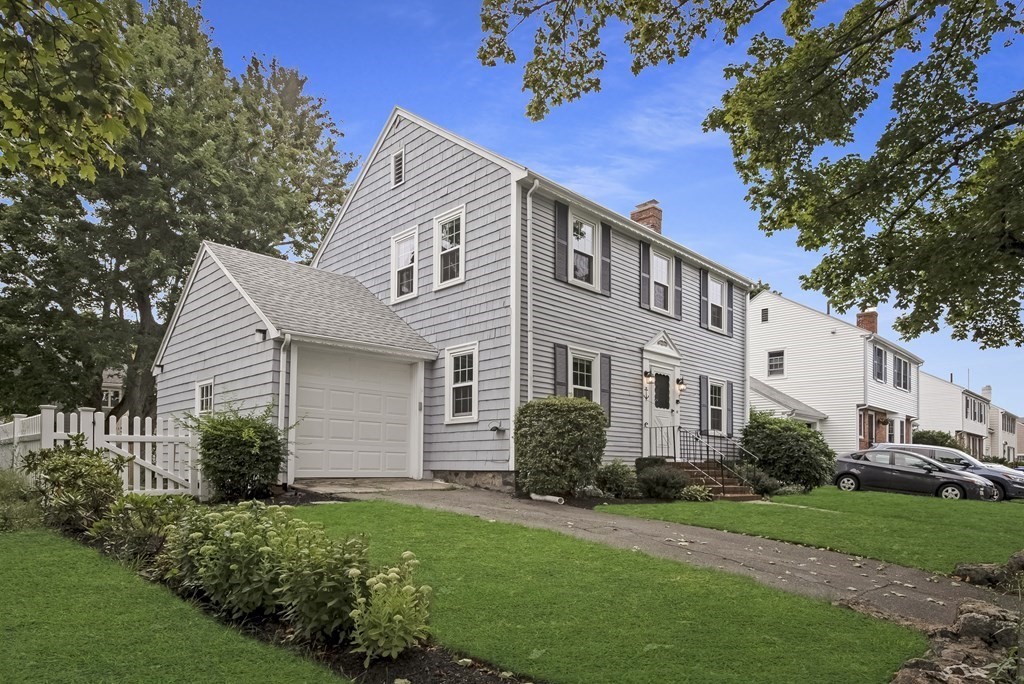 41 Sevinor Road Marblehead, MA 01945 - Photo 3 of 30 a view of a house with a yard