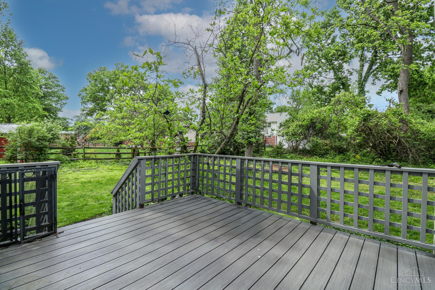 8837 Montgomery Road Cincinnati, OH 45236 - Photo 26 of 31