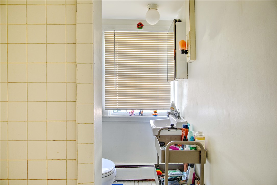 84 Transit Street Providence, RI 02906 - Photo 19 of 47