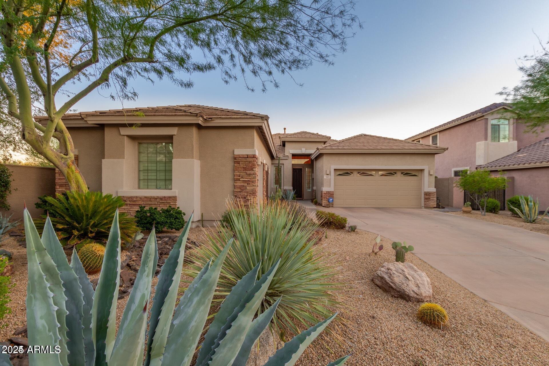 3103 West Sentinel Rock Road Phoenix, AZ 85086 - Photo 1 of 25