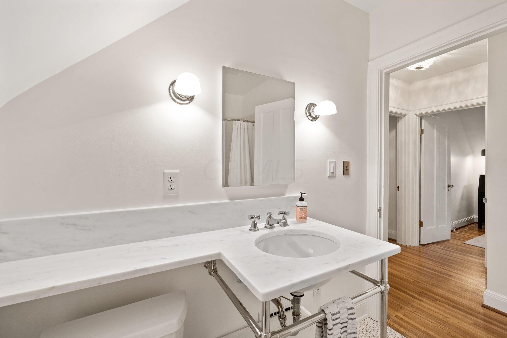 2410 Bryden Road Columbus, OH 43209 - Photo 25 of 61 30-web-or-mls-DSC09509