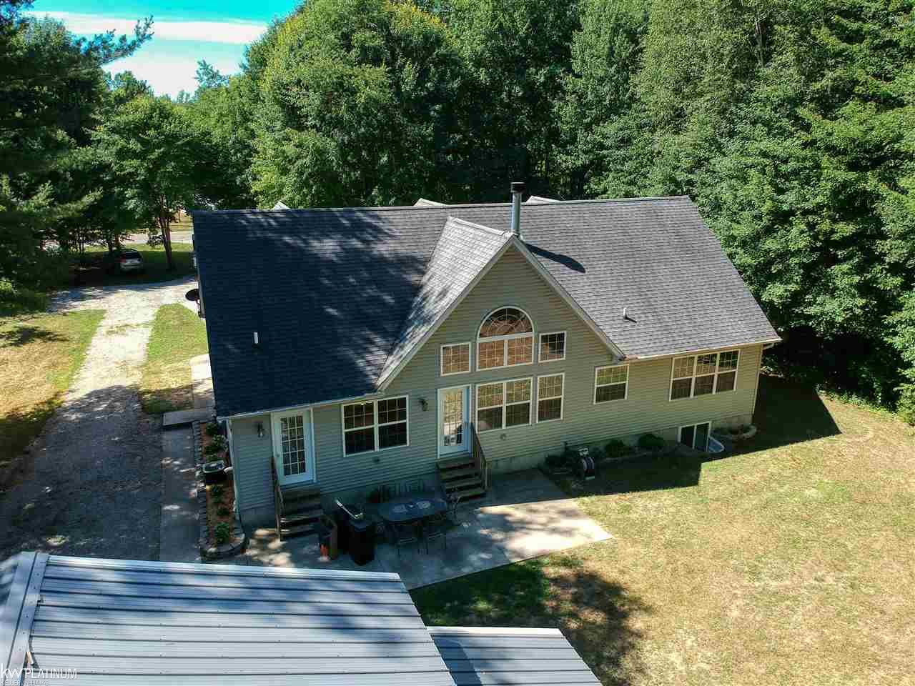 8538 Smiths Creek Road Goodells, MI 48027 - Photo 4 of 34